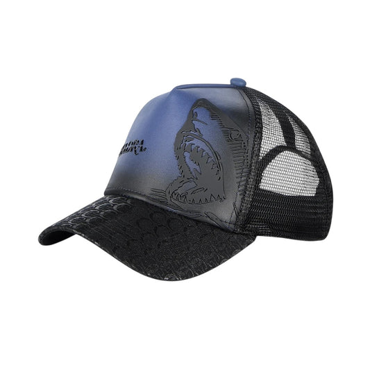 Gorra en piel genuina con diseño de tiburón