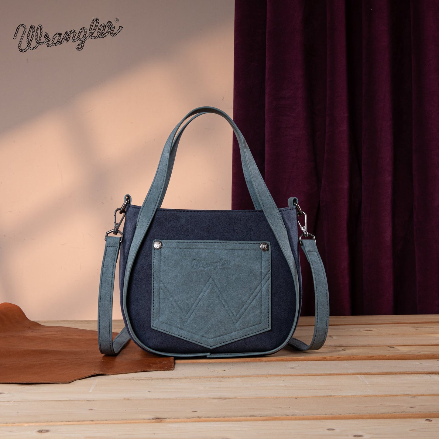 Bolsa Wrangler W Stitch Fringe Navy uso
