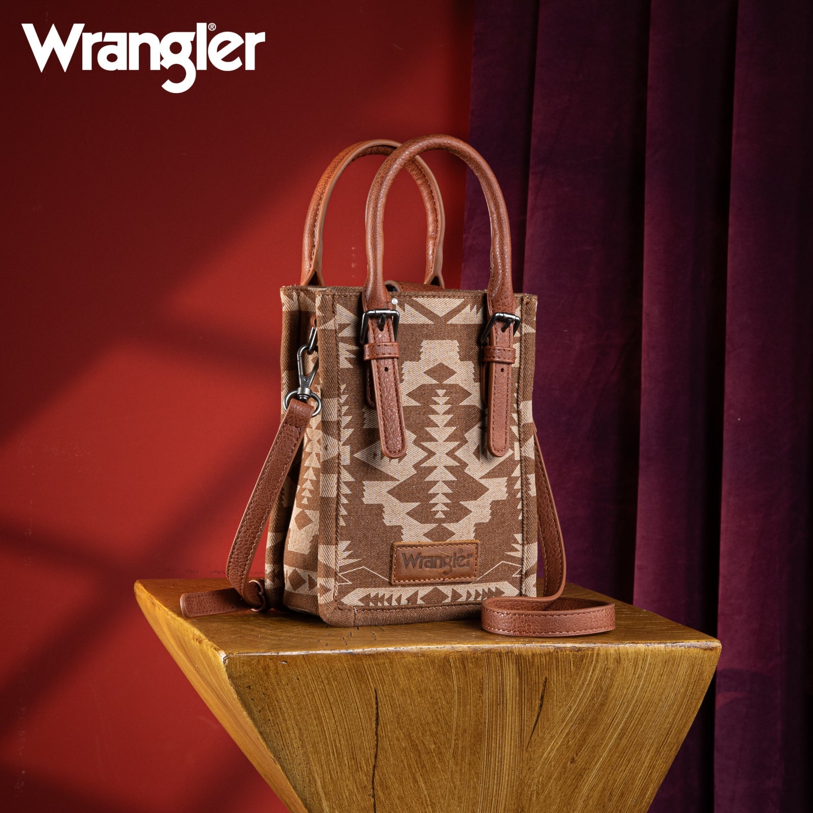 Bolsa Wrangler WG2212-8122BR café detalle