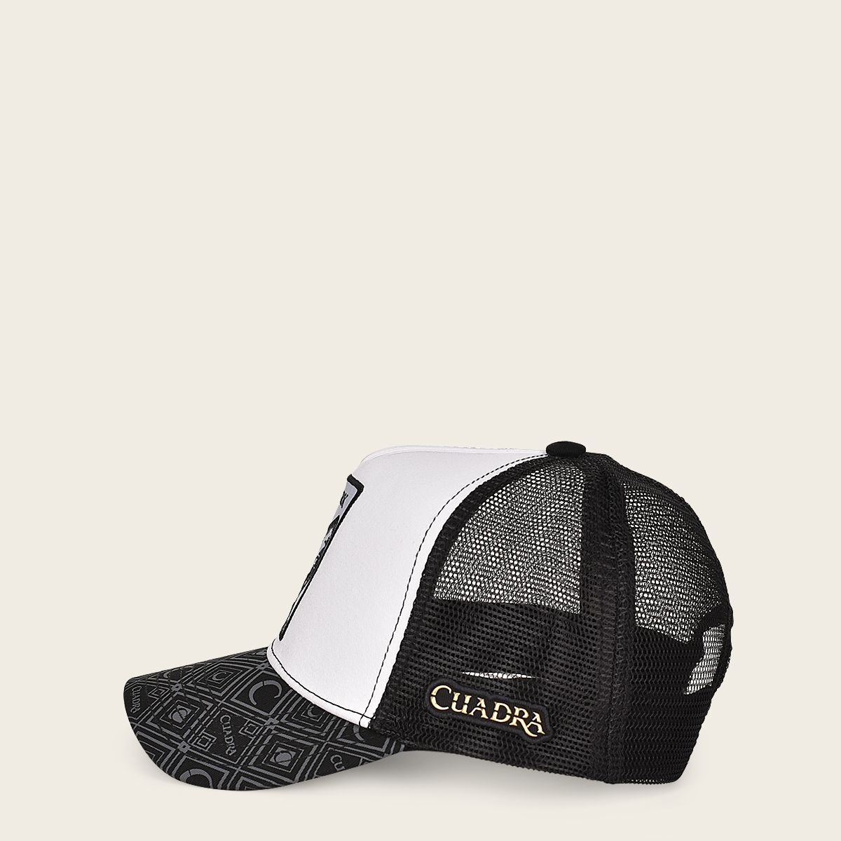 Gorra Cuadra con Parche de Tiburón